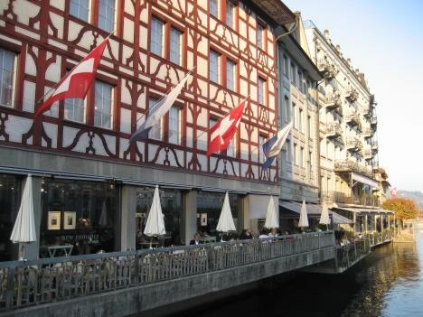 Luzern 067.jpg   38kb   26.03.2021 22:39:49